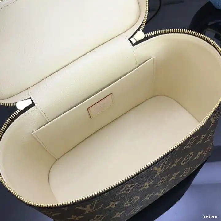 Fashionrepsfam ru LV Bags 19T1L0177 0823